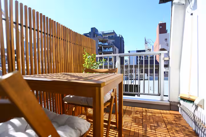 隅田川花火邸 · Fireworks view from 4F balcony